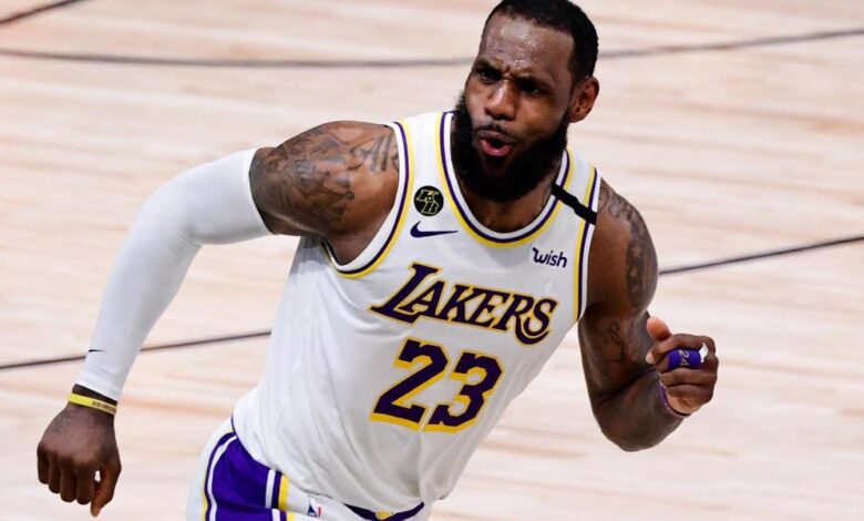 LeBron James alucina con la increíble exhibición de una estrella de la NCAA 1 LeBron amplía su leyenda navideña en la NBA