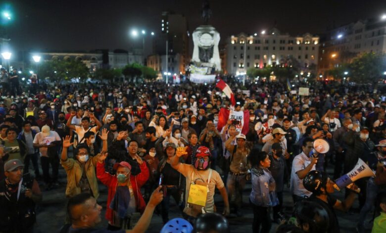 Protestas en Perú: exigen elecciones anticipadas y liberación de Castillo 1 Protestas en Perú: exigen elecciones anticipadas y liberación de Castillo
