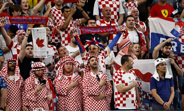 Qatar 2022: Pretenden croatas dar un jaque mate a los japoneses en las tribunas del Al Janoub Stadium | Fotogalería 1 Qatar 2022: Pretenden croatas dar un jaque mate a los japoneses en las tribunas del Al Janoub Stadium | Fotogalería