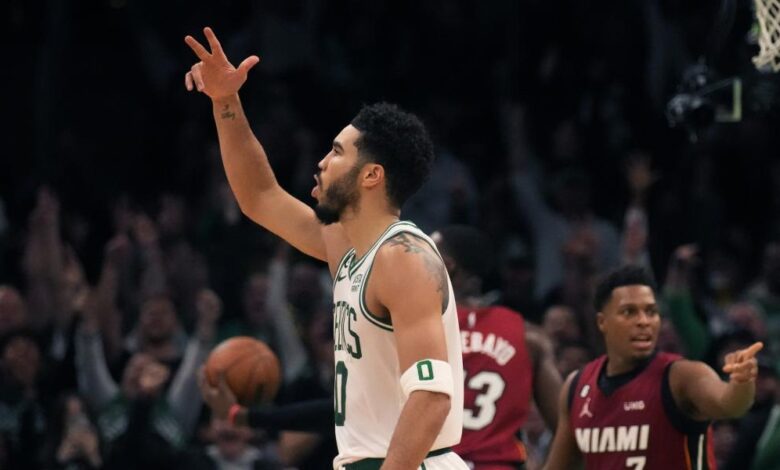 Un Tatum desbocado acaba con los Heat con una aterradora exhibición de MVP 1 Un Tatum desbocado acaba con los Heat con una aterradora exhibición de MVP