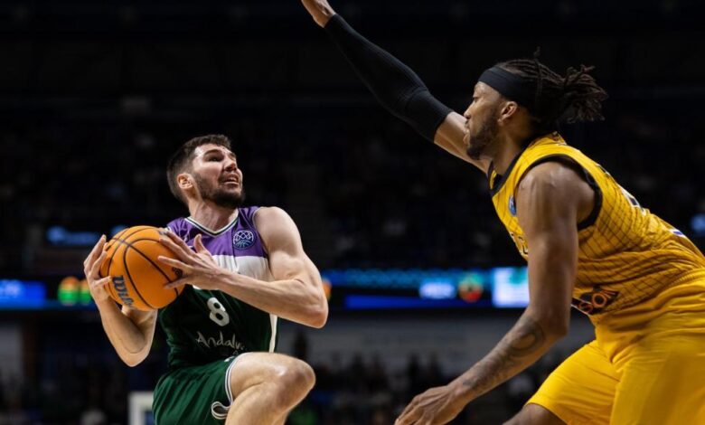 88-66: El Unicaja resiste la dureza del AEK al ritmo de Kendrick Perry 1 88-66: El Unicaja resiste la dureza del AEK al ritmo de Kendrick Perry