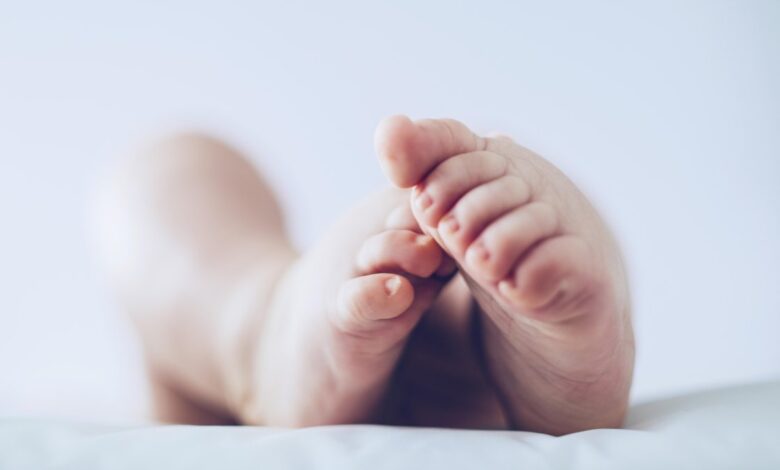 Una madre se encuentra recuperándose tras dar a luz a un bebé de 16 libras 1 Una madre se encuentra recuperándose tras dar a luz a un bebé de 16 libras