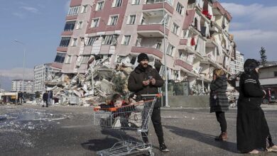 Casi 5 mil muertos por los sismos en Turquía y Siria